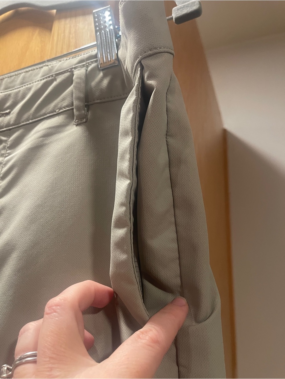 Banana Republic | Men's Performance Tech Chino's | 36 x 32 - Picture 4 of 10